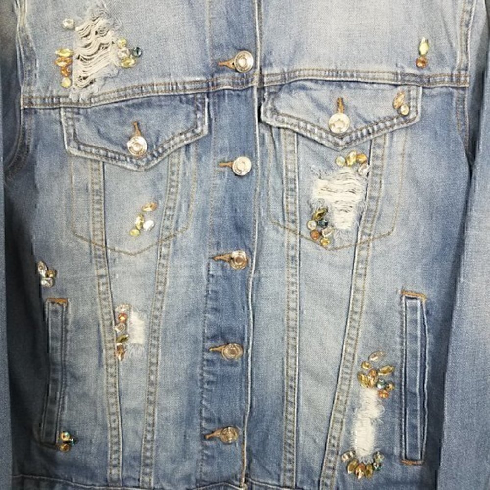 Kensie Distressed Pockets Button Front Long Sleeve Jean Jacket Size S - Picture 2 of 6